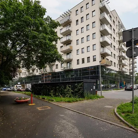 Bright & Comfy Studio Legnicka By Renters Apartament