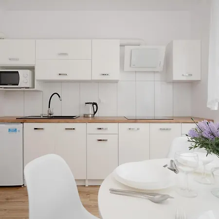 Bright & Comfy Studio Legnicka By Renters * Breslau